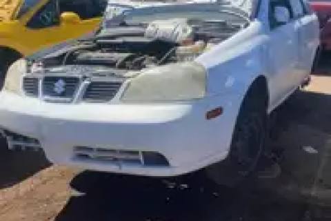 Photo of 2005 Suzuki Forenza