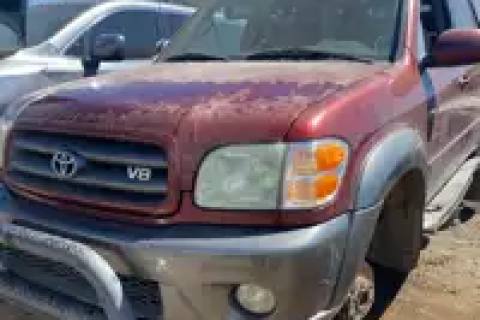 Photo of 2004 Toyota Sequoia