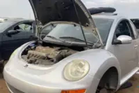 Photo of 2006 Volkswagen Beetle