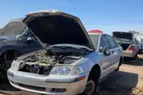 Photo of 2001 Volvo Volvo 40 Series