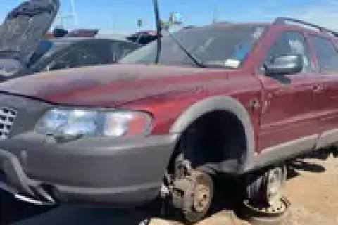 Photo of 2004 Volvo Volvo 70 Series