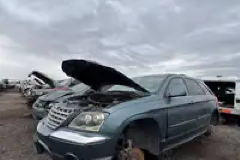 Photo of 2005 Chrysler Pacifica
