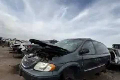 Photo of 2003 Chrysler Town & Country