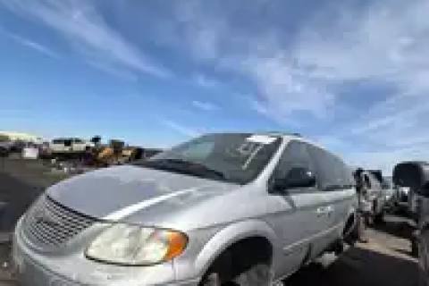 Photo of 2004 Chrysler Town & Country