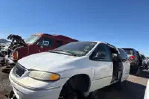 Photo of 1997 Chrysler Town & Country