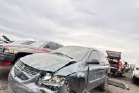 Photo of 2005 Dodge Caravan