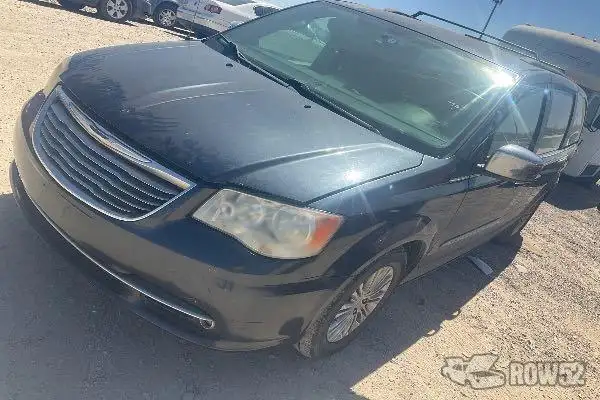 Photo of 2013 Chrysler Town & Country
