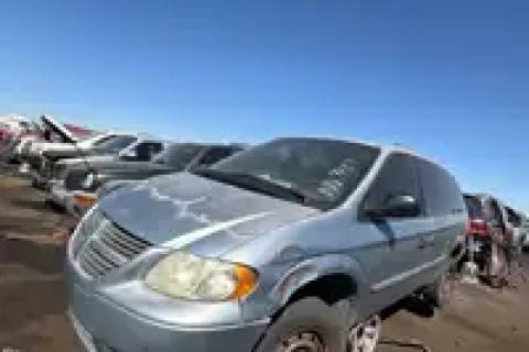 Photo of 2005 Dodge Caravan