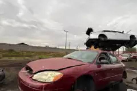 Photo of 2001 Ford Taurus
