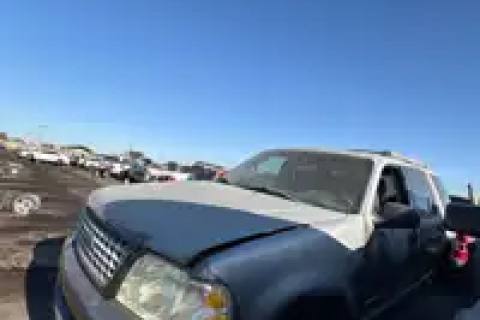 Photo of 2005 Ford Explorer