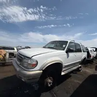 Photo of 2000 Ford Explorer