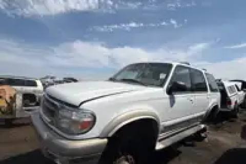 Photo of 2000 Ford Explorer
