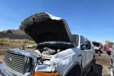 Photo of 2000 Ford Excursion