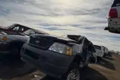 Photo of 2004 Ford Explorer