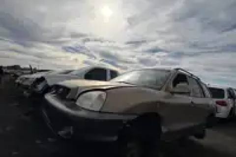 Photo of 2004 Hyundai Santa Fe