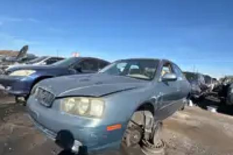 Photo of 2001 Hyundai Elantra
