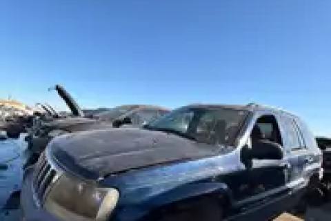 Photo of 2003 Jeep Grand Cherokee