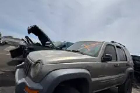 Photo of 2003 Jeep Liberty