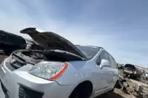 Photo of 2008 Kia Rondo