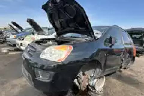 Photo of 2010 Kia Rondo