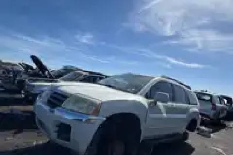 Photo of 2004 Mitsubishi Endeavor