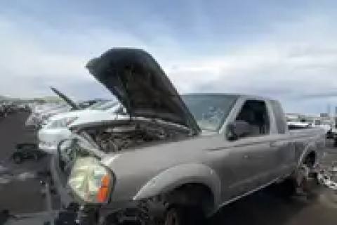 Photo of 2004 Nissan Frontier