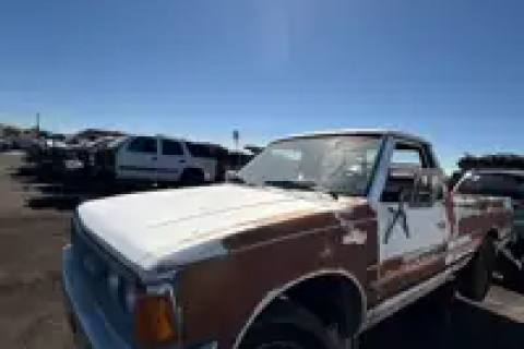 Photo of 1983 Nissan Nissan Pickup