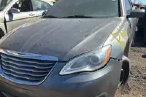 Photo of 2013 Chrysler 200