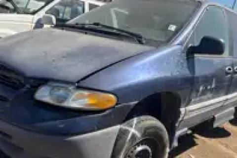 Photo of 1999 Dodge Caravan