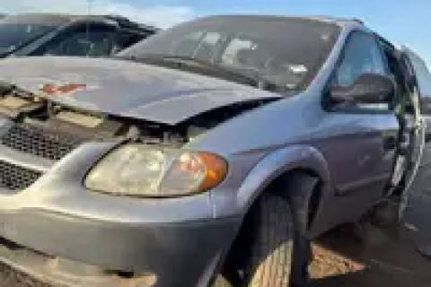 Photo of 2003 Dodge Caravan