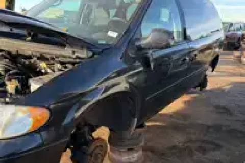 Photo of 2005 Dodge Caravan