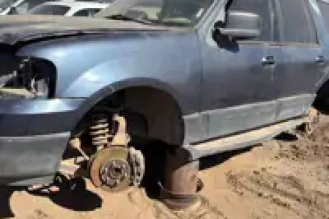 Photo of 2005 Ford Expedition