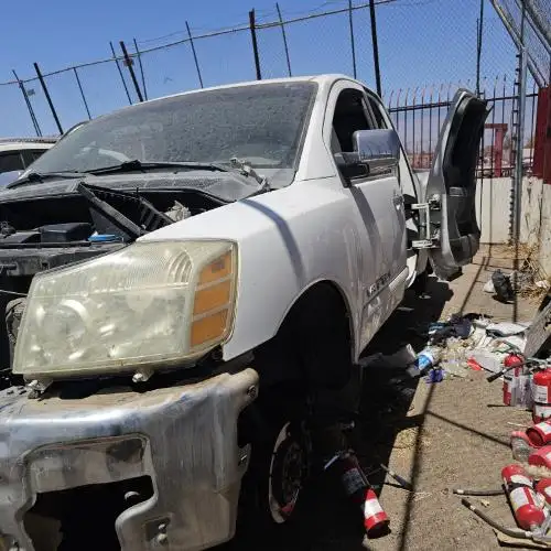 Photo of 2005 Nissan Titan