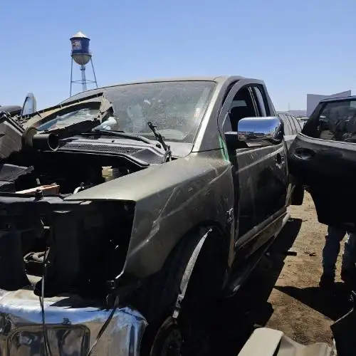 Photo of 2004 Nissan Titan