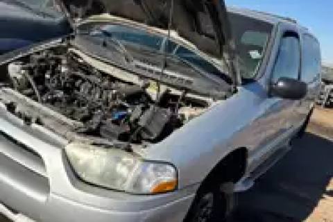Photo of 2002 Nissan Quest