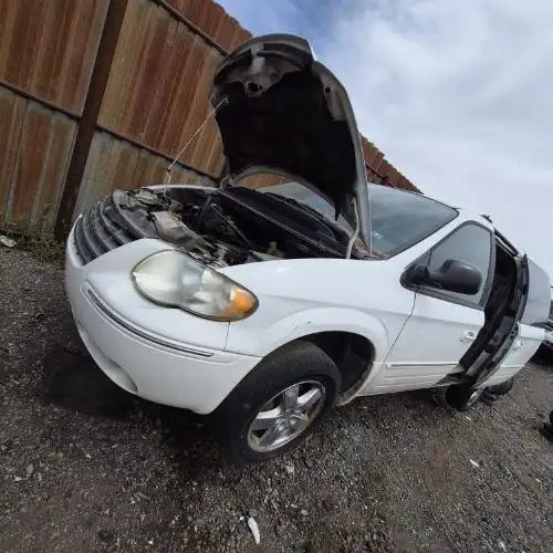 Photo of 2005 Chrysler Town & Country