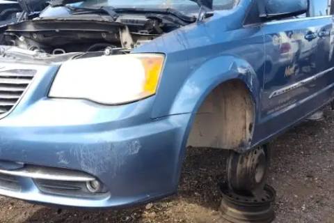 Photo of 2012 Chrysler Town & Country