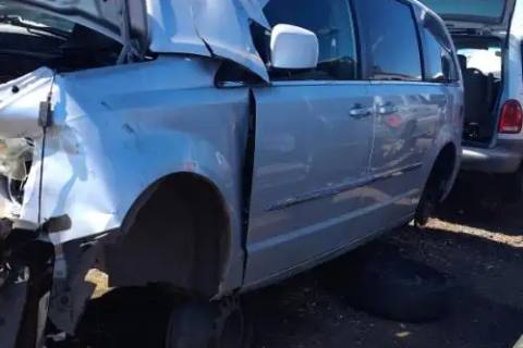 Photo of 2011 Chrysler Town & Country
