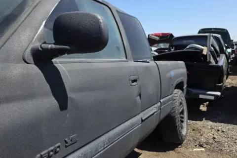 Photo of 2001 Dodge Dodge 2500 Pickup