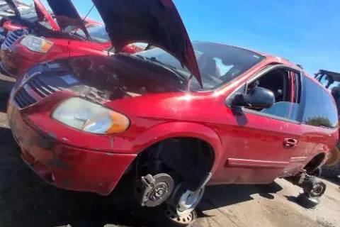 Photo of 2006 Dodge Caravan