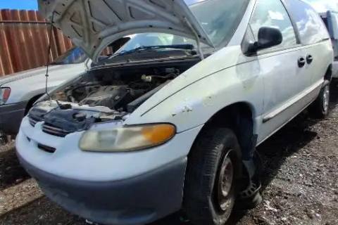 Photo of 1999 Dodge Caravan