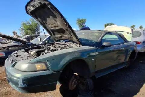 Photo of 2002 Ford Mustang