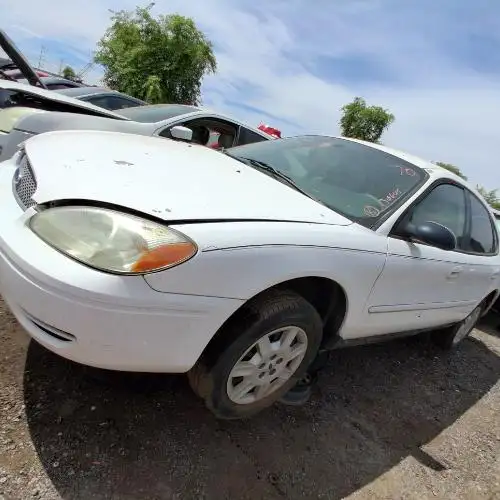 Photo of 2006 Ford Taurus