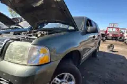 Photo of 2004 Ford Explorer