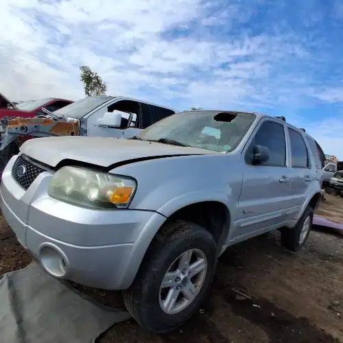 Photo of 2005 Ford Escape