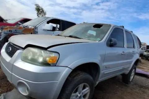 Photo of 2005 Ford Escape