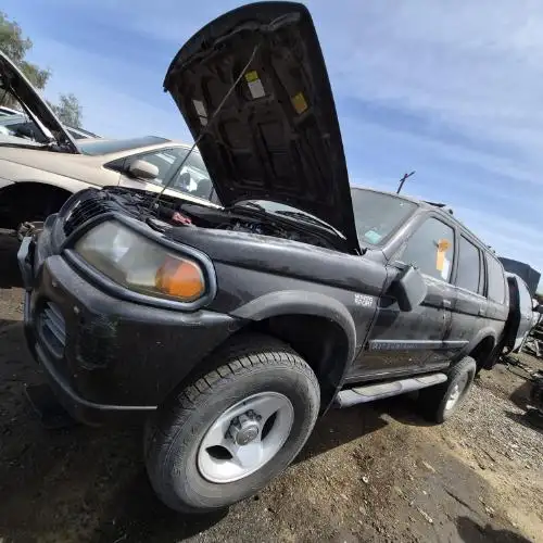 Photo of 2000 Mitsubishi Montero Sport