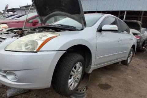 Photo of 2011 Nissan Altima