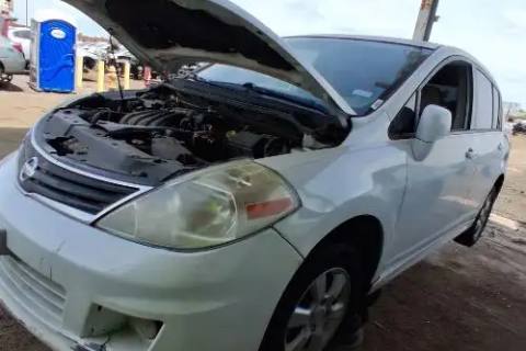 Photo of 2010 Nissan Versa