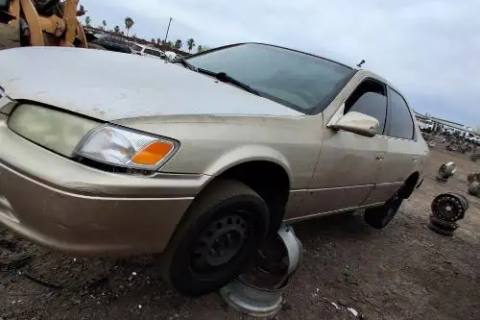 Photo of 2000 Toyota Camry